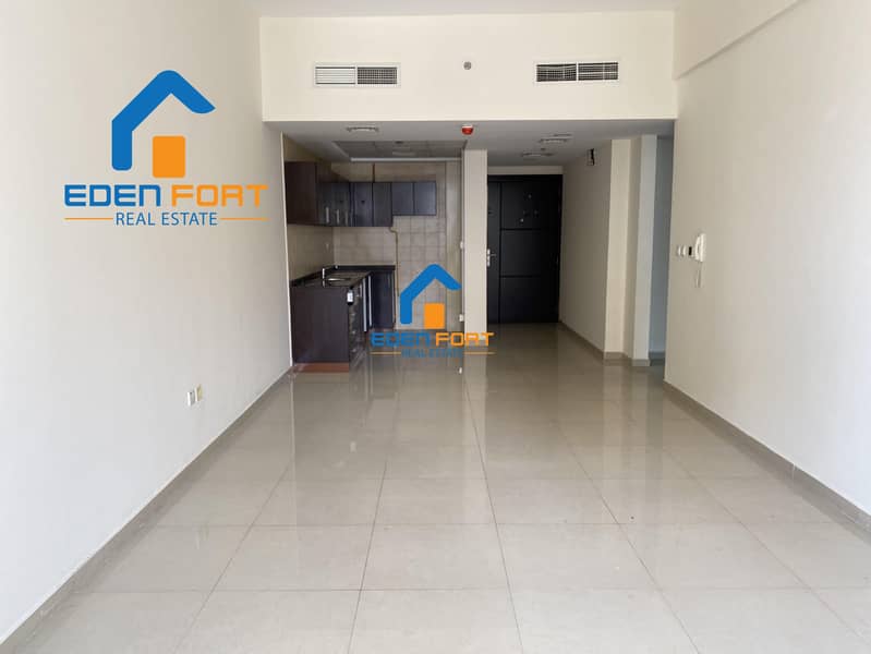 11 Huge One Bedroom Vacant Apartment For Sale
