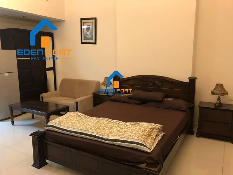 8 Fully Furnished Vacant Studio Apartment!