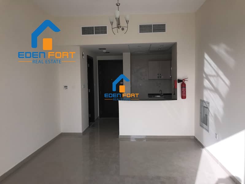 Excellent Value Unfurnished Studio Apartment