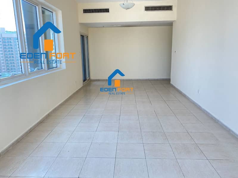 4 Large 2 BR |Chiller Free| Closed Kitchen