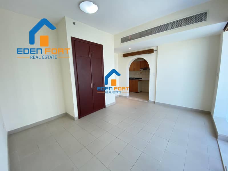 7 Spacious Unfurnished Studio Apartment For Rent