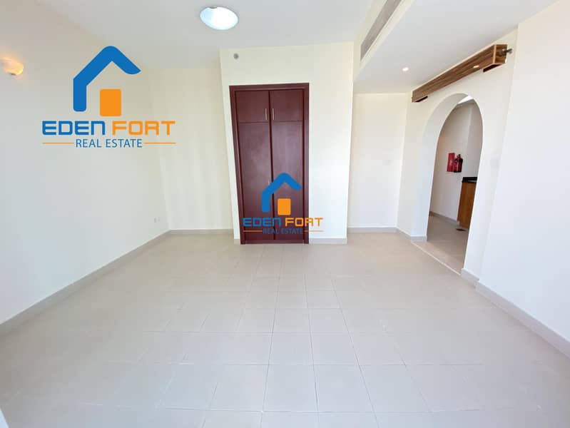 8 Spacious Unfurnished Studio Apartment For Rent