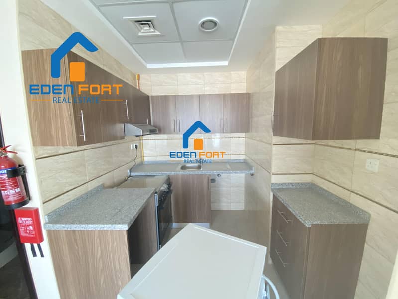 2 Higher Floor With Lake View  One Bedroom Flat in JLT