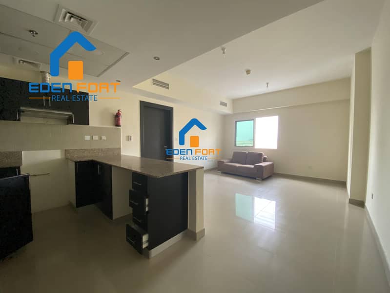 4 READY TO MOVE - UN-FURNISHED 1BHK ON HIGH FLOOR