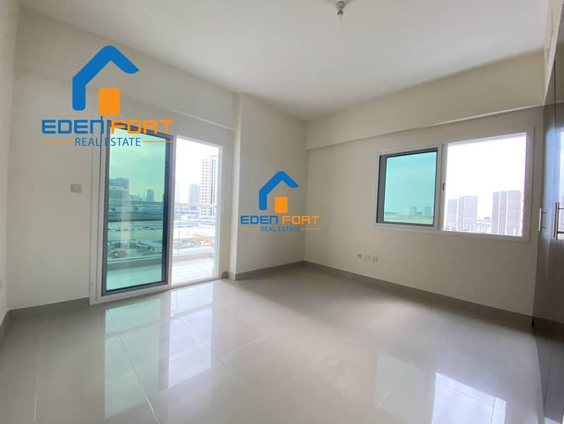 7 READY TO MOVE - UN-FURNISHED 1BHK ON HIGH FLOOR