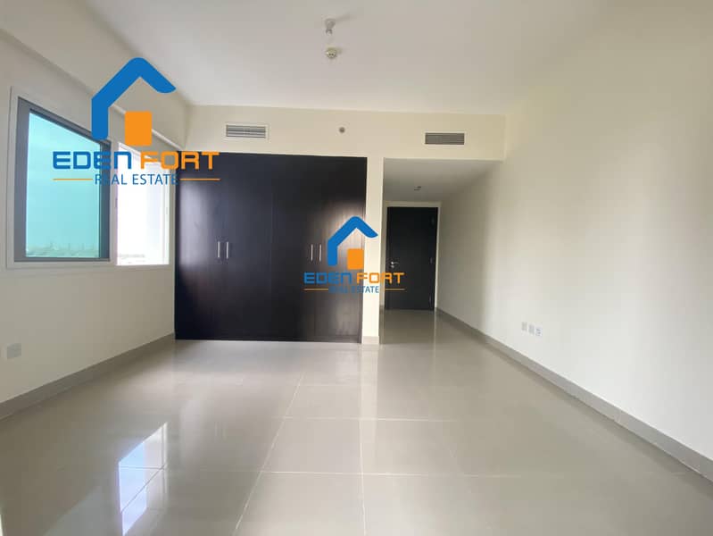 9 READY TO MOVE - UN-FURNISHED 1BHK ON HIGH FLOOR