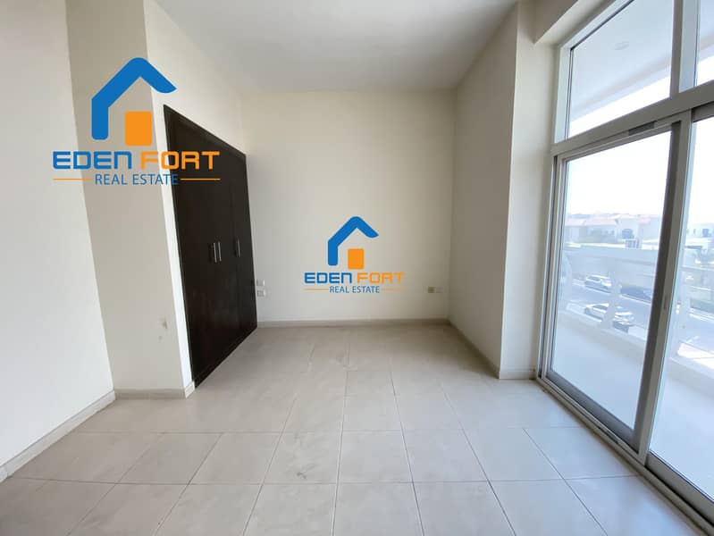 4 Closed Kitchen Unfurnished One Bedroom Apartment For Rent