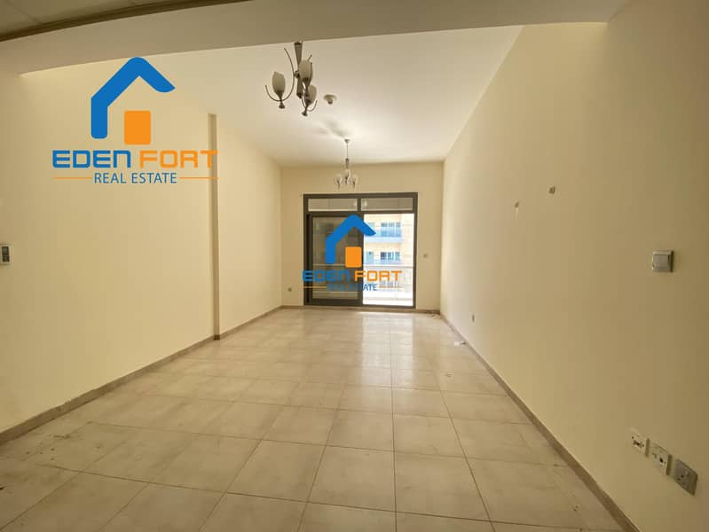 Chiller Free/Un-Furnished Studio in Hamza Tower Dsc