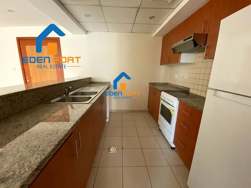 6 Large Layout | 1 Bedroom | Un-Furnished  | Greens