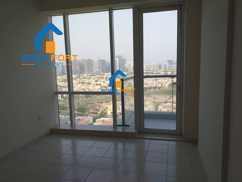 7 Beautiful Studio in Cricket Tower for Rent - DSC. . . . .