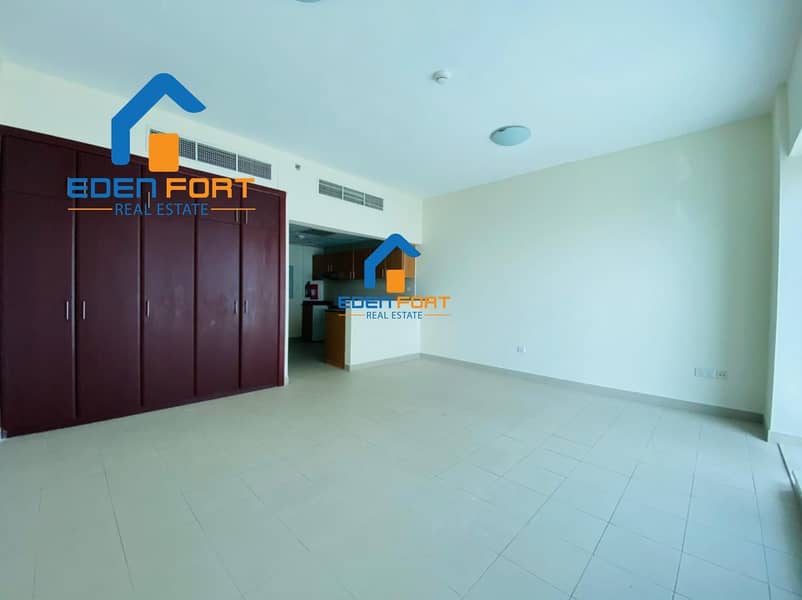 2 Beautiful Unfurnished Studio for Rent in Cricket Tower- DSC