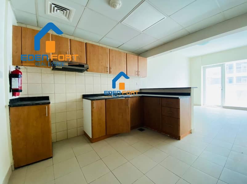 4 Beautiful Unfurnished Studio for Rent in Cricket Tower- DSC