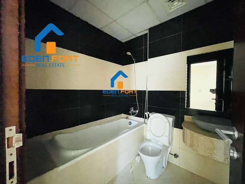11 BEAUTIFUL UNFURNISHED 2BHK IN ZENITH TOWER A1