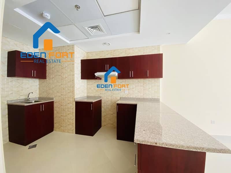 5 BEAUTIFUL 1BHK AVAILABLE IN OASIS TOWER  TOWER - DSC