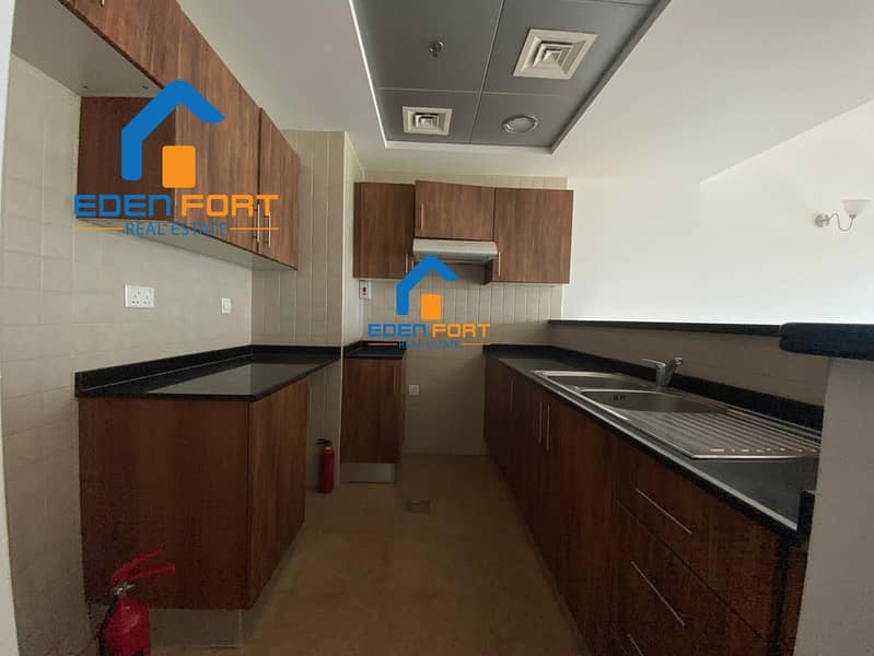 2 Chiller Free 2 Bedroom Apartment in Golf View Residence