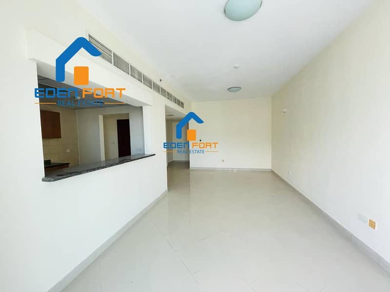 3 Spacious Unfurnished 1 BHK In Hub Canal 1 DSC . . . .