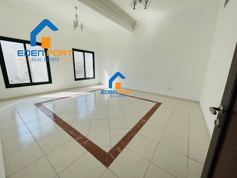 8 Compound Villa 4BR+M Near to Jumeriah Beach