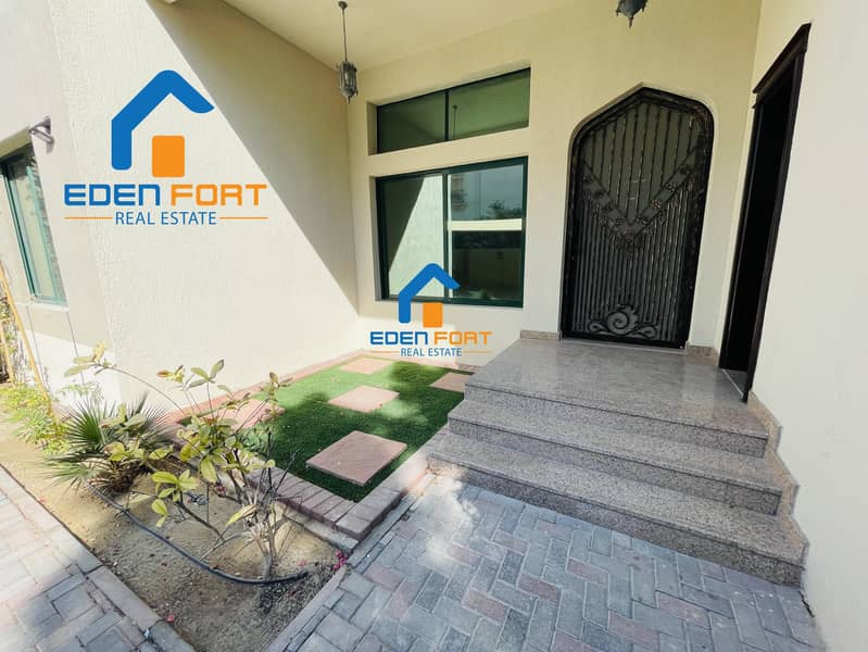 22 Compound Villa 4BR+M Near to Jumeriah Beach