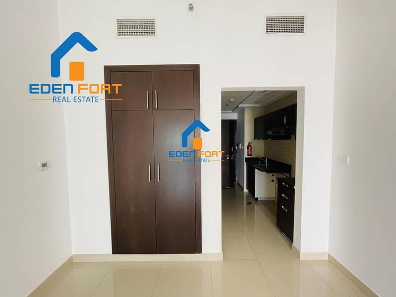 2 Beautiful Unfurnished Studio Flat with Open View
