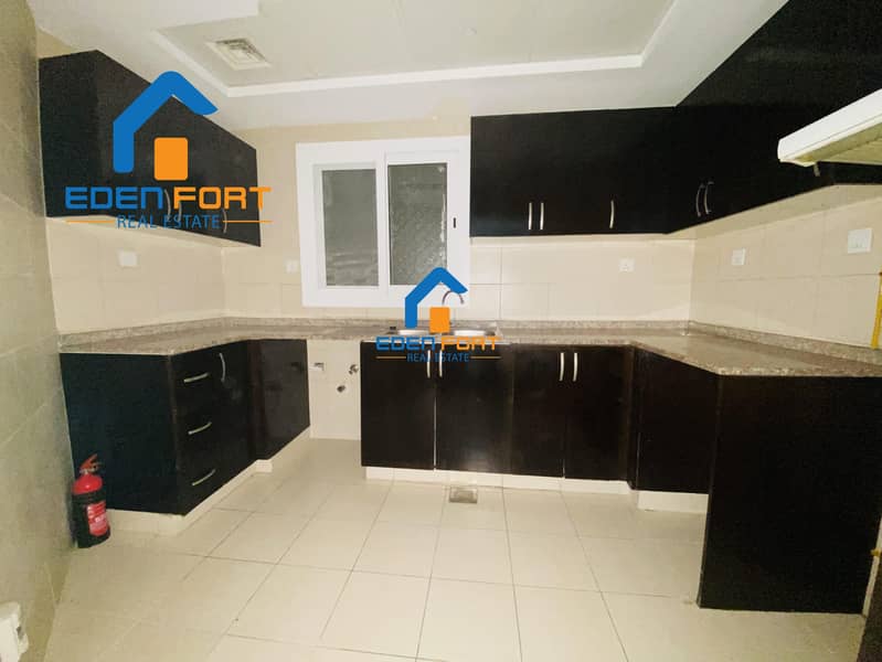 2 POOL VIEW HUGE UNFURNISHED 1BHK IN BARSHA HEIGHTS TECOM