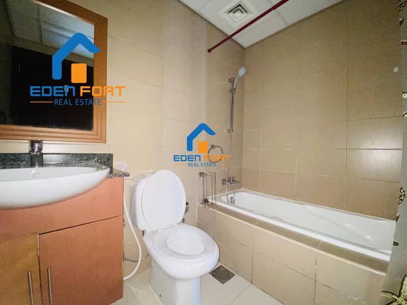 14 HIGH FLOOR SEA VIEW UNFURNISHED 1 BHK IN JLT