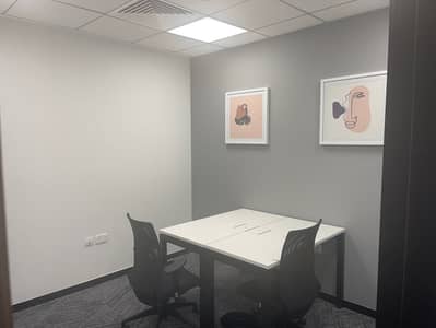 Офис в аренду в Ворлд Трейд Сентр, Дубай - Dubai Marina Gate private office 2 people. jpg