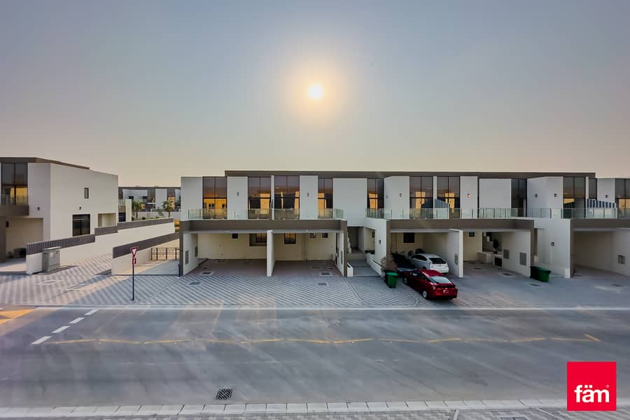 SPACIOUS TOWNHOUSE l 4BR + MAID l VACANT SPACIOUS TOWNHOUSE l 4BR + MAID l VACANT