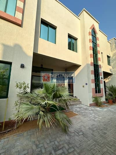 4 Bedroom Villa Compound for Rent in Umm Suqeim, Dubai - f9102356-9ebe-436b-bd6c-c063597b6b1b. jpg