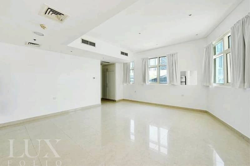 Spacious | Near Metro | Prime Location Spacious | Near Metro | Prime Location