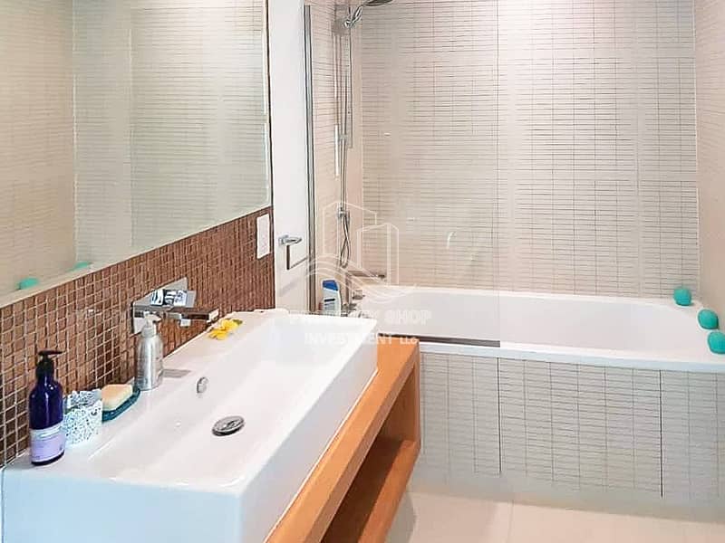 3 al-raha-beach-al-bandar-al-nassem-bathroom (2). jpg
