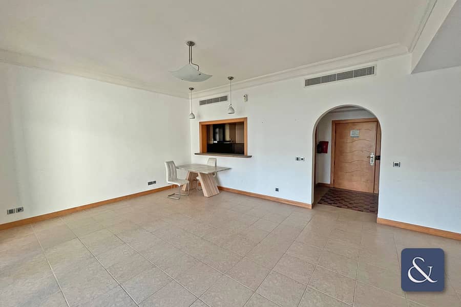 2 Bed | Newly Vacant | Beach And Pool Access 2 Bed | Newly Vacant | Beach And Pool Access