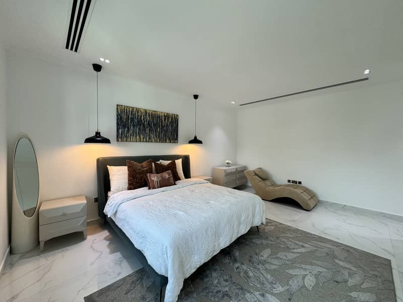 12 Bedroom Area