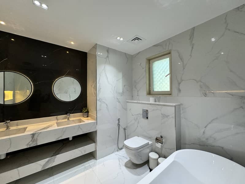 16 Bathroom Area