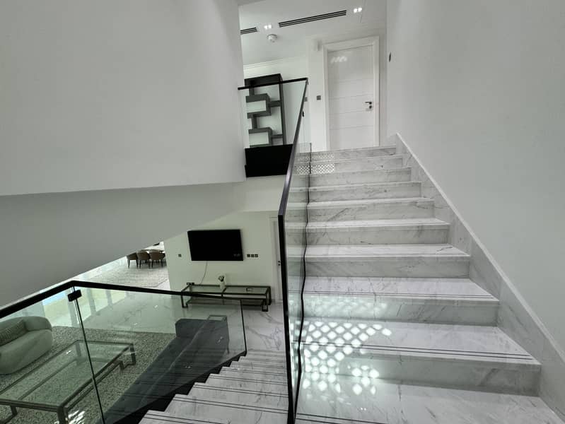 20 Stair Way