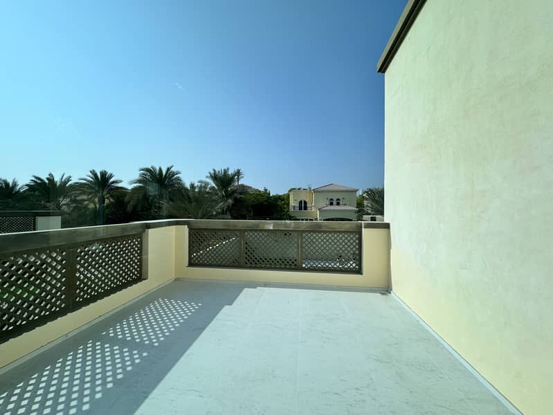24 Balcony Area