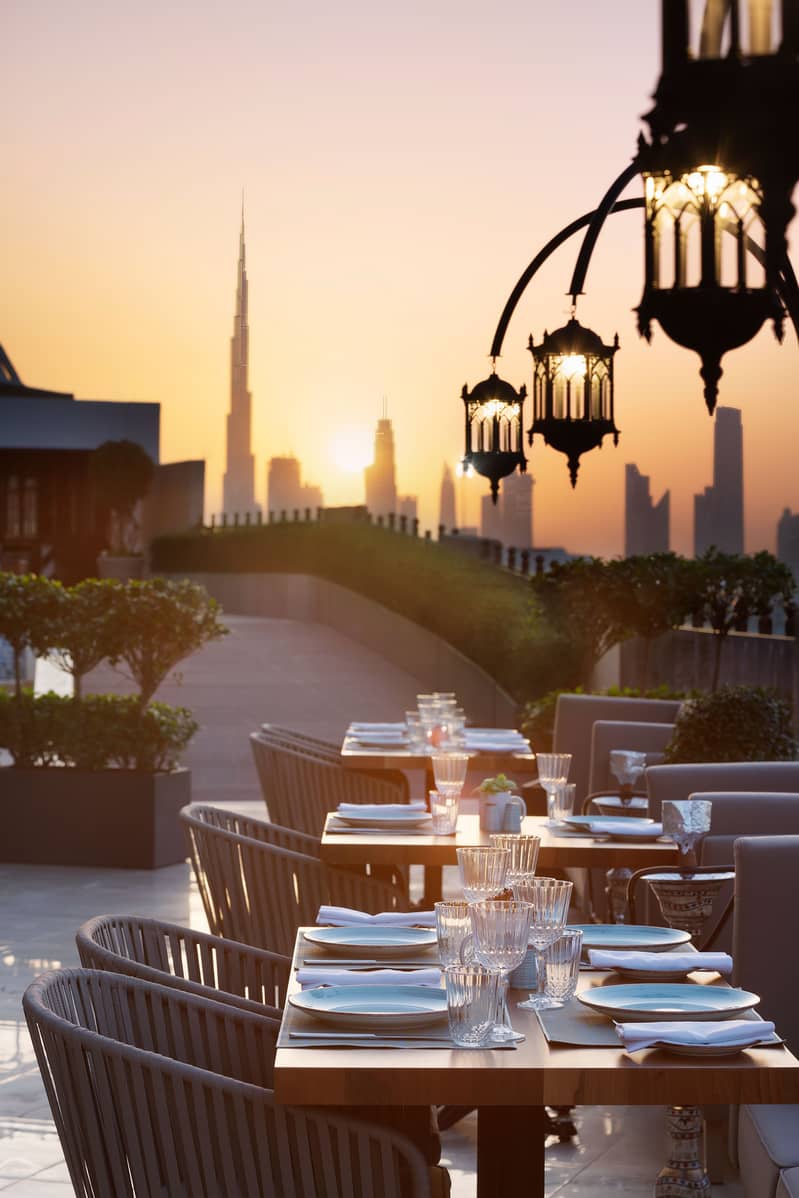 8 Outdoor dining
