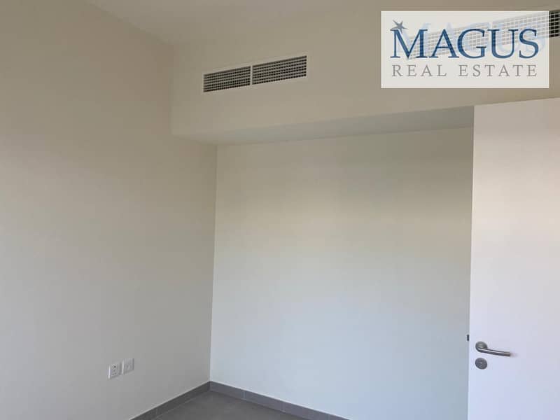 4 Corner Unit | Close to Park & Pool | Ready to move in