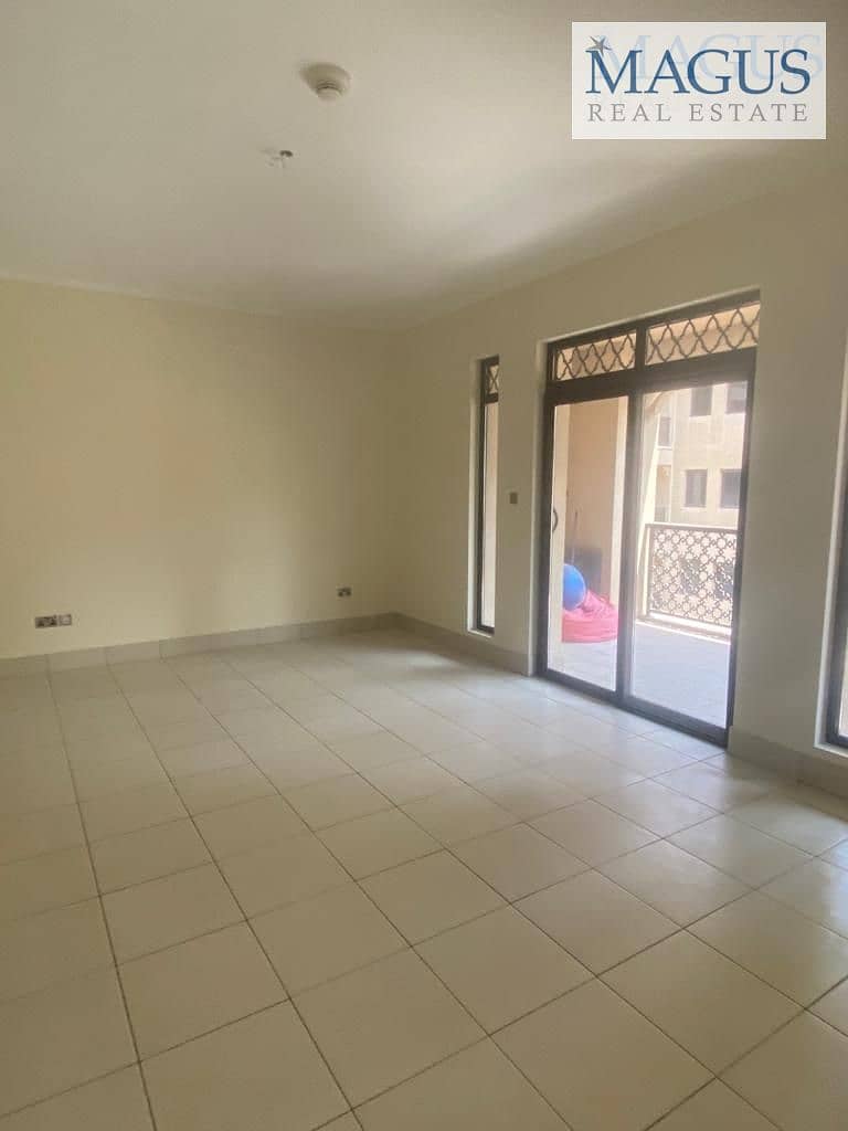 Specious 1Br for Sale| Old Town| Reehan 4