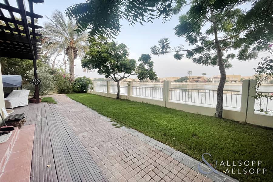 Fully Upgraded With An Amazing Lake View Fully Upgraded With An Amazing Lake View