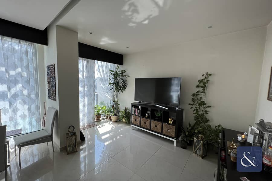 Upgraded Unit | Furnished | Great Location Upgraded Unit | Furnished | Great Location