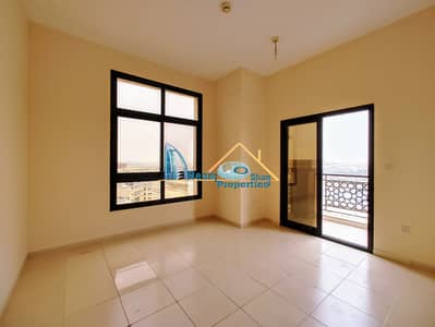 CHILLER FREE 2BHK WITH CLOSE KITCHEN NEAR SIT TOWER