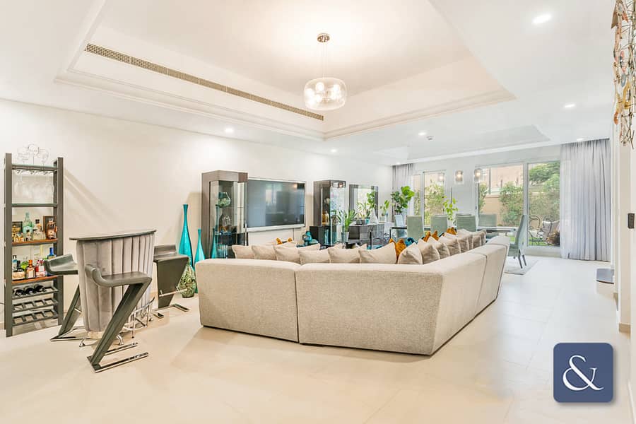 Backing Park | 4 Bed | Vacant On Transfer Backing Park | 4 Bed | Vacant On Transfer