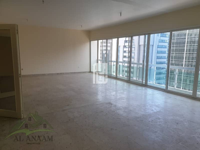 Perfect for the family! 4BR+Maid with Balcony | City View!