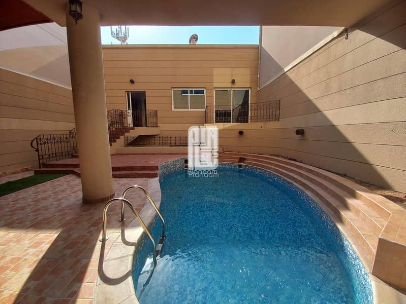 huge Villa 5 Bed Room with swimming pool and sauna