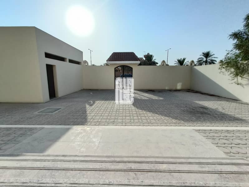 Lovely and huge Villa 7 Bed Room