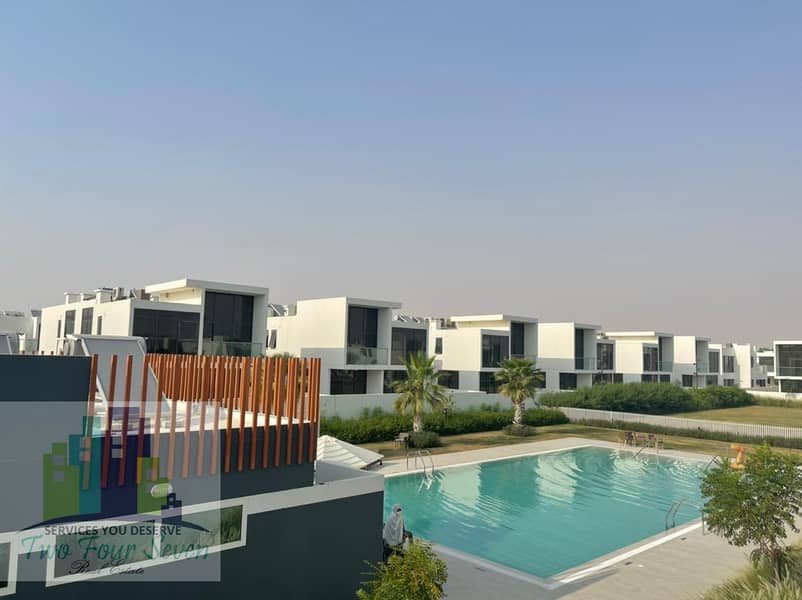 AMAZING POOL VIEW 6BED+M IN DAMAC HILLS2