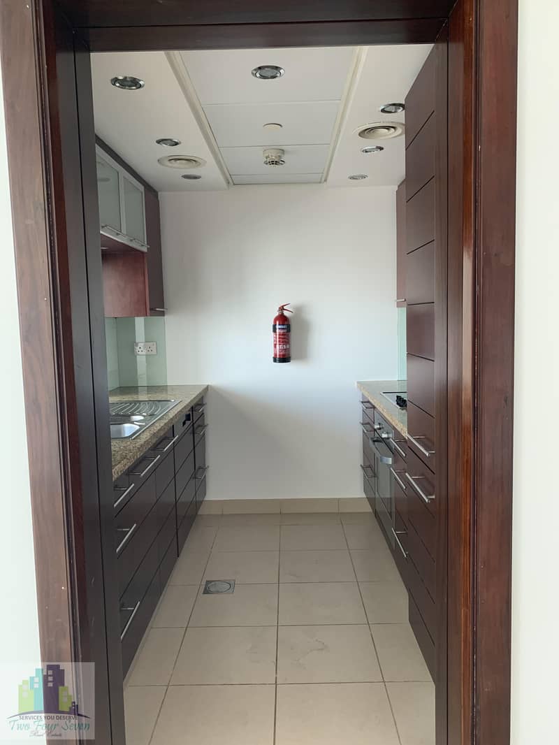 7 AMAZING 1BR FOR RENT IN BURJ VIEWS DOWNTOWN