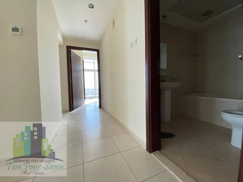 3 SAPCIOUS 2BED WITHPARKING ON AMZING RENT AVAIABLE IN SPORTS CITY