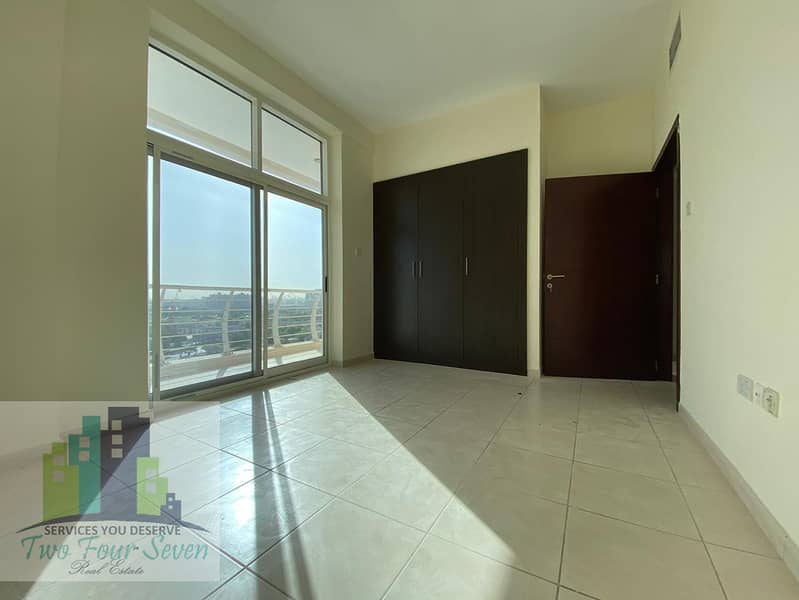 5 SAPCIOUS 2BED WITHPARKING ON AMZING RENT AVAIABLE IN SPORTS CITY