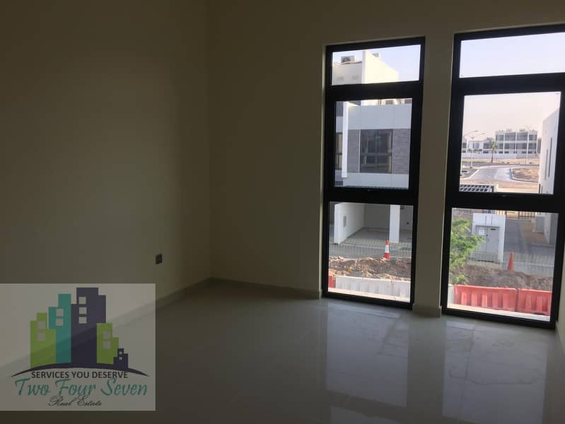 5 BIGGEST 4BED+M MIIDLE UNIT IN AKOYA OXYGEN